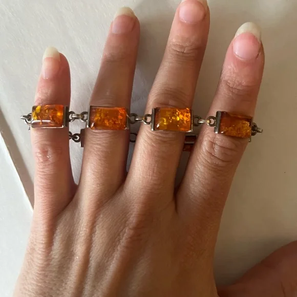 Amber bracelet - Picture 2 of 2